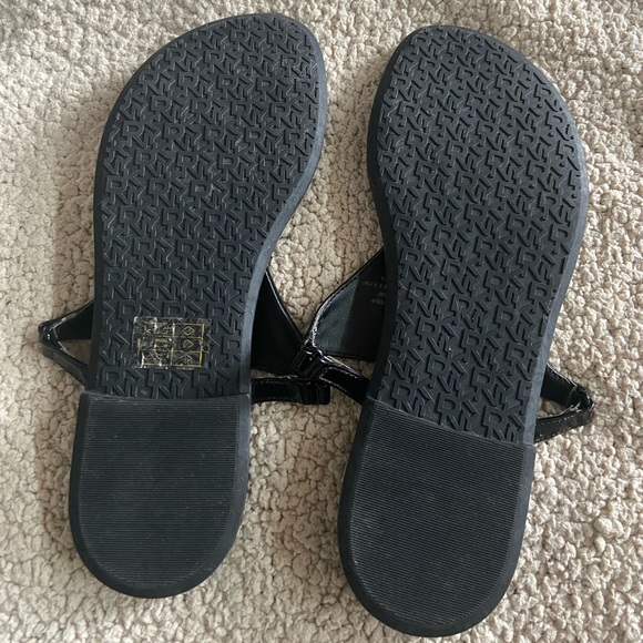 🔸 DKNY 🔸 black sandals - Picture 4 of 6